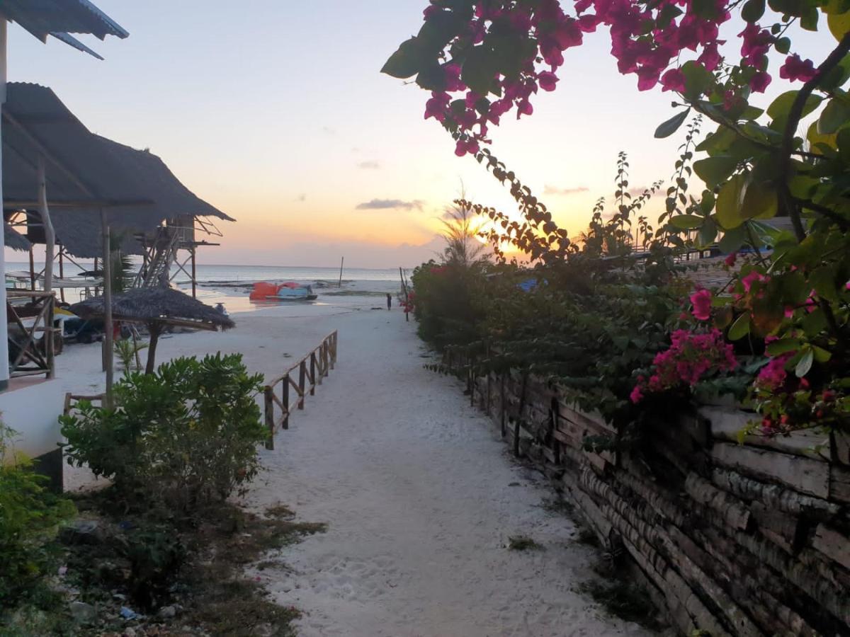 Ndiro Beach House Kendwa Exterior photo