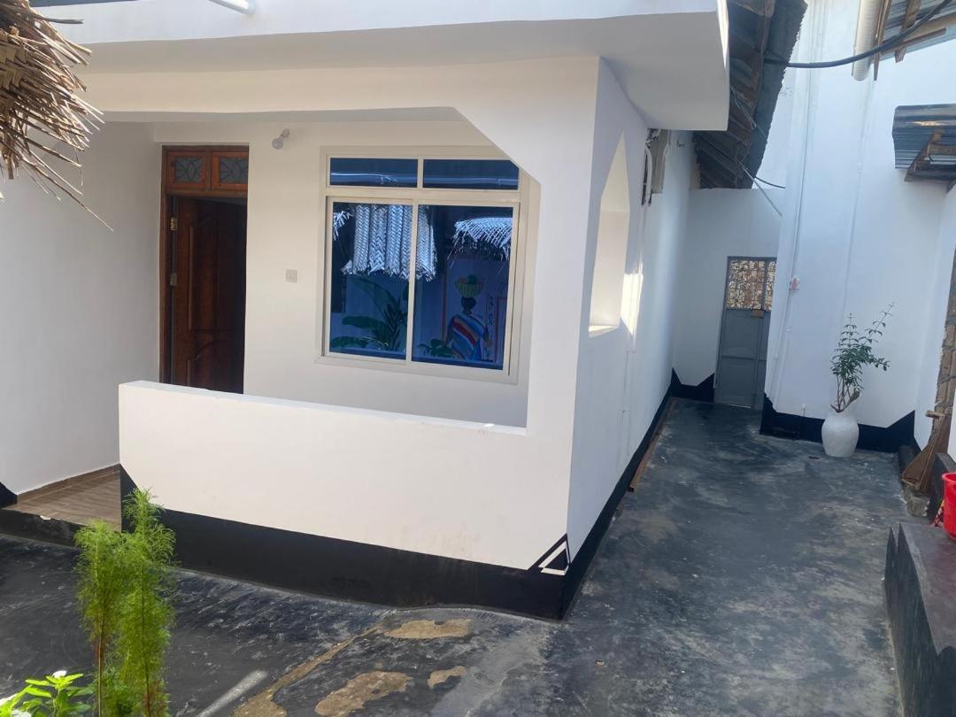 Ndiro Beach House Kendwa Exterior photo