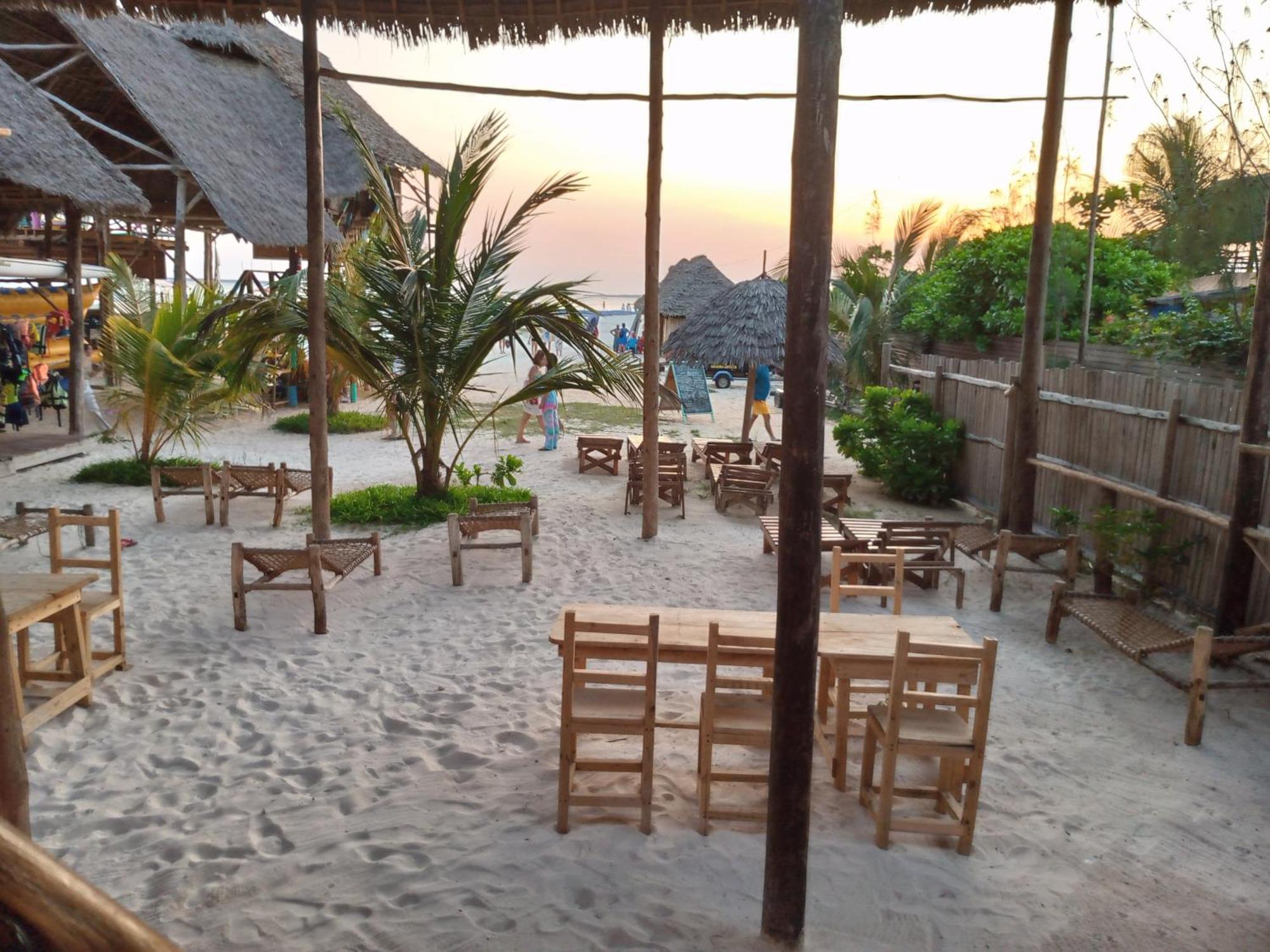 Ndiro Beach House Kendwa Exterior photo